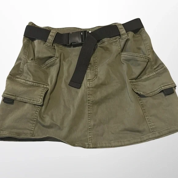 Skirt - Picture 2 of 2